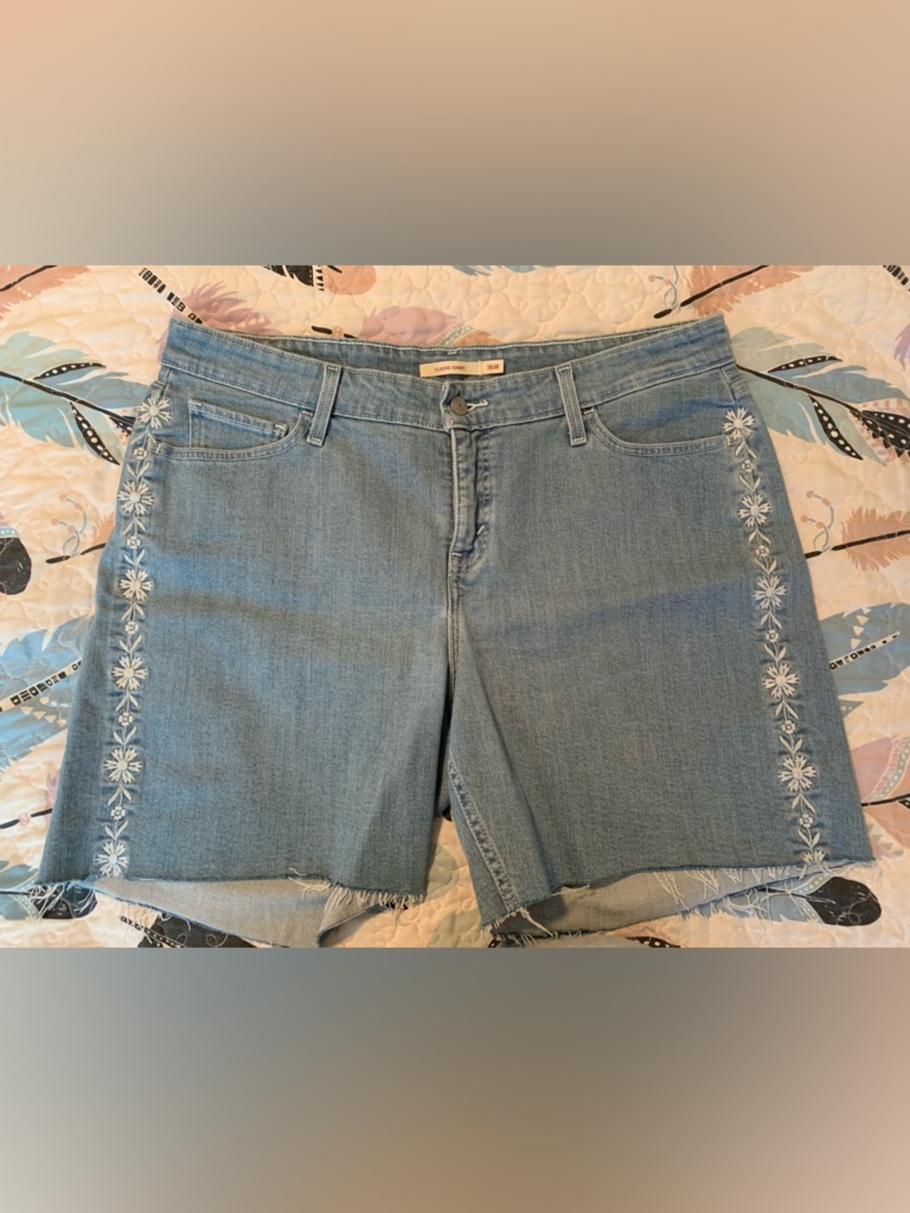 Womens Levi’s Red Tab Light Blue Denim Shorts with White Floral Embroidery